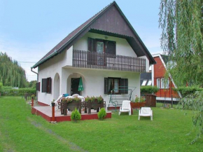 Holiday home Balatonbereny/Balaton 18163